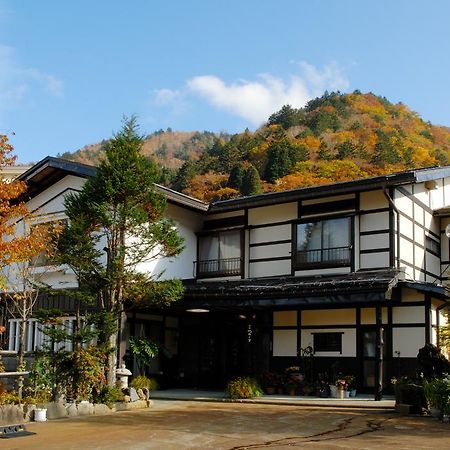 Tsuyukusa Takayama  Bagian luar foto