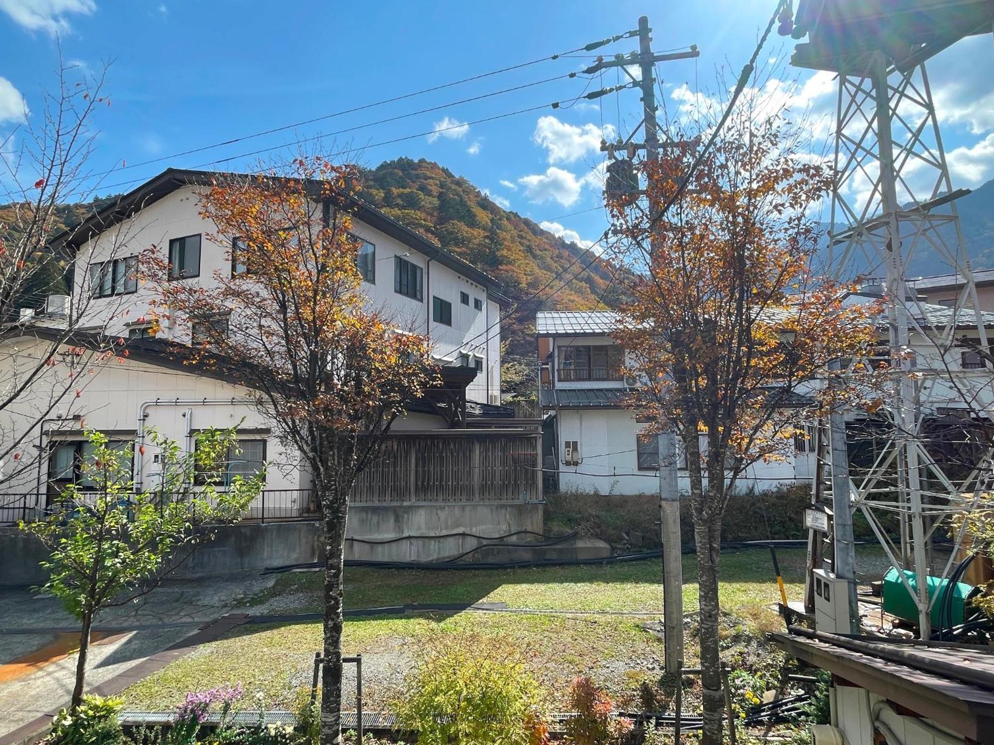 Tsuyukusa Takayama  Bagian luar foto