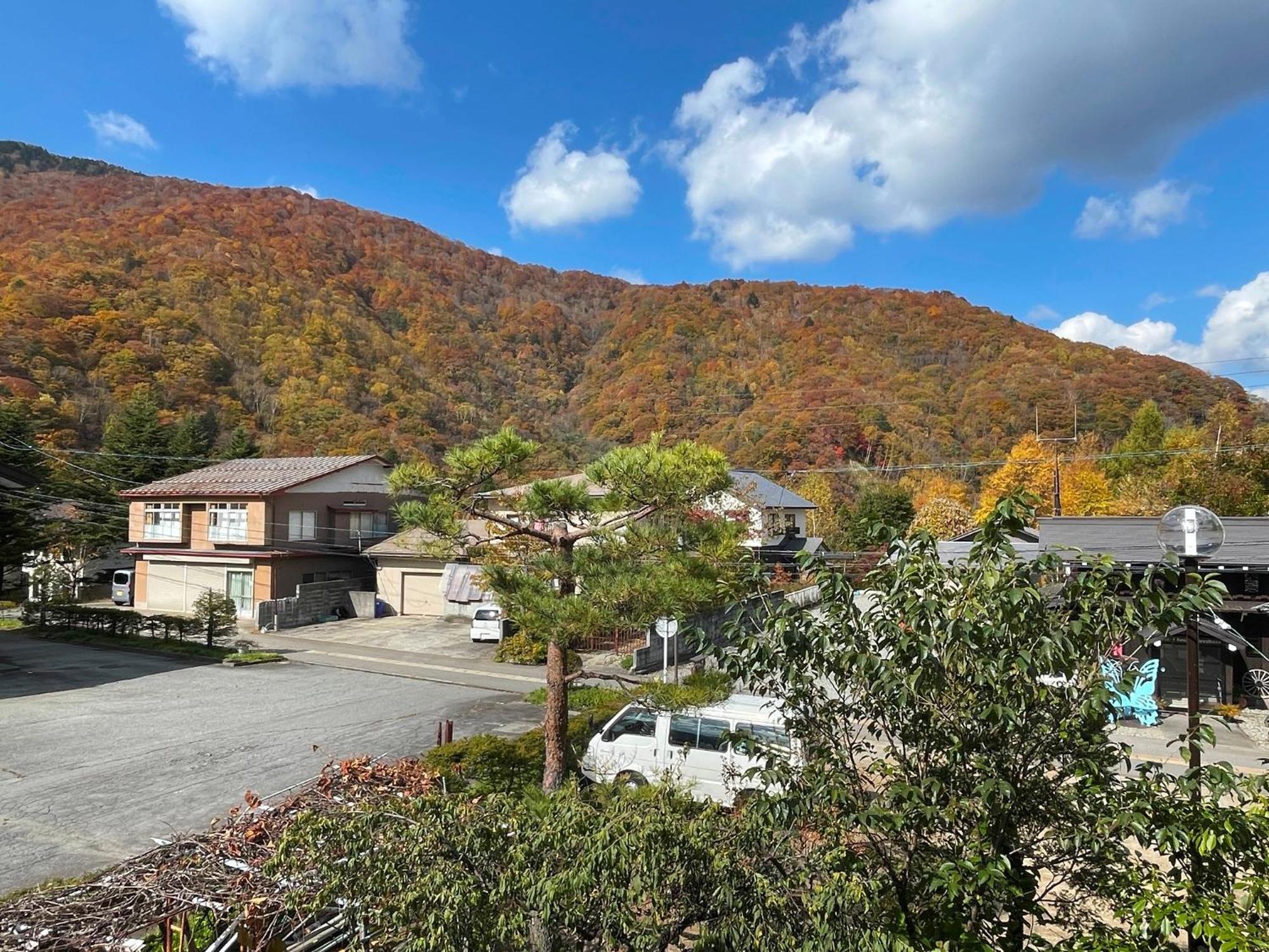 Tsuyukusa Takayama  Bagian luar foto