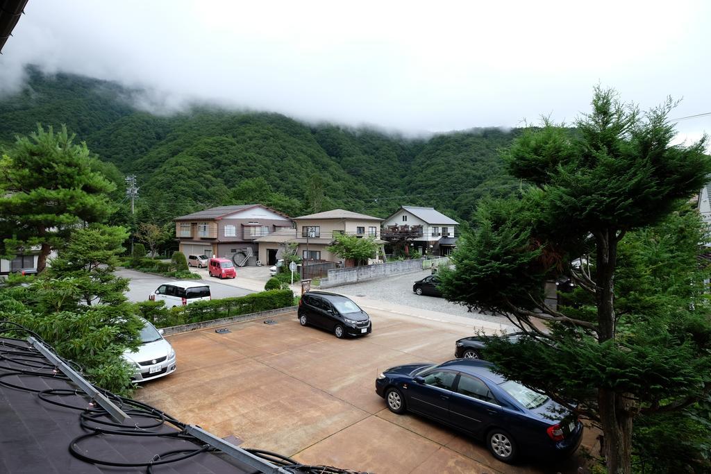 Tsuyukusa Takayama  Bagian luar foto