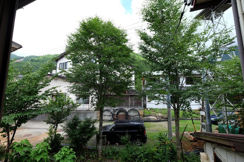 Tsuyukusa Takayama  Bagian luar foto